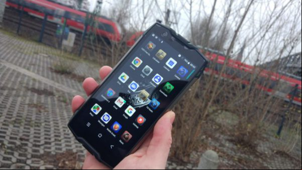 Blackview BV6800 Pro: El móvil que se carga debajo del agua
