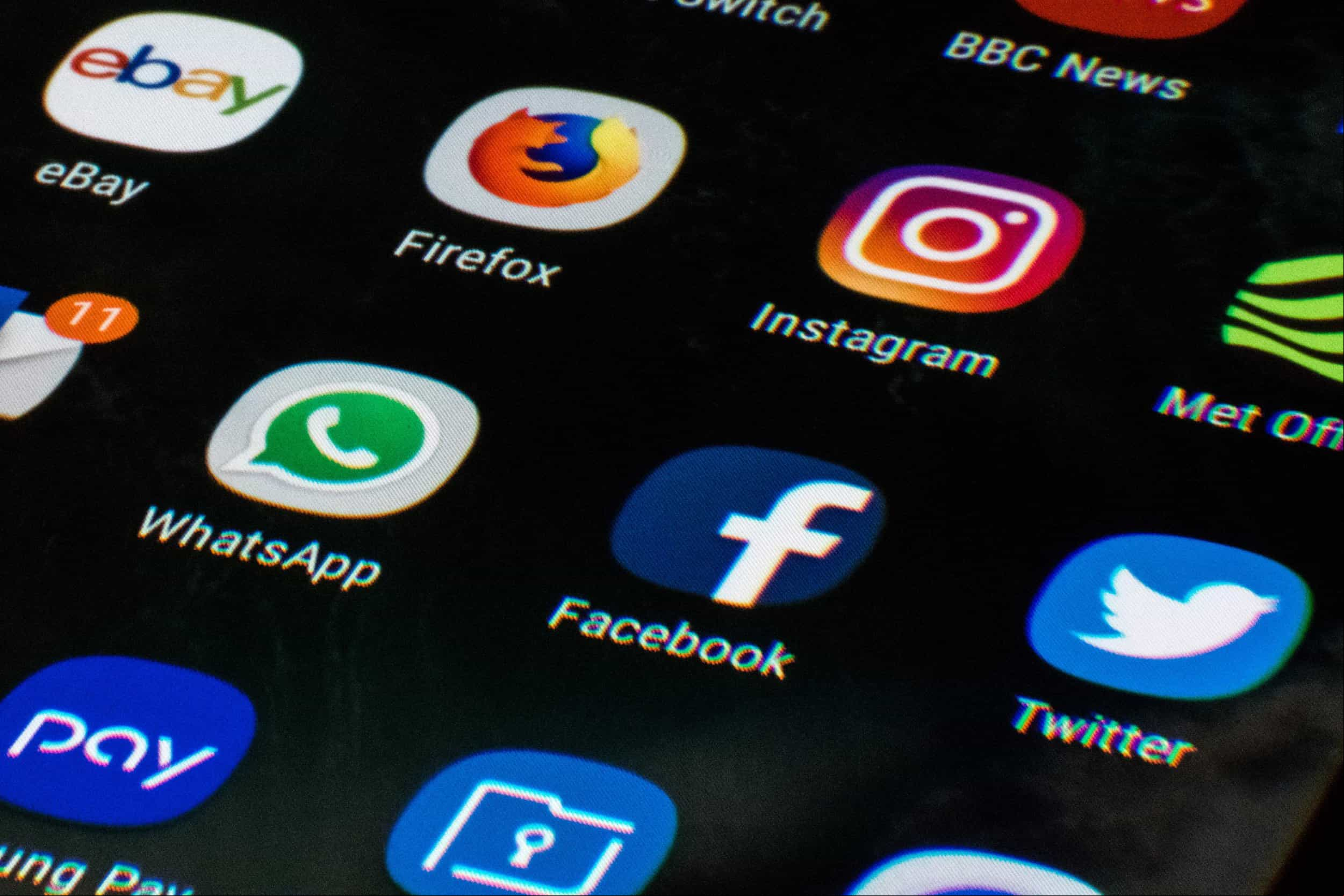 Facebook es la aplicación más descargada de la década