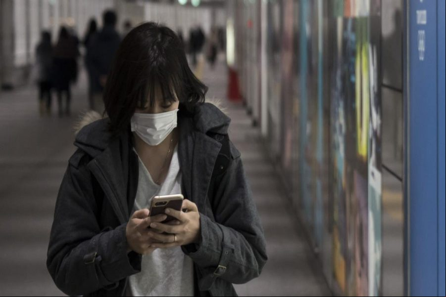 Cómo desinfectar tu teléfono para evitar el coronavirus