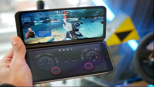 LG V60 es uno de los mejores móviles con Jack auriculares. Además, tiene un excelente almacenamiento interno para música.
