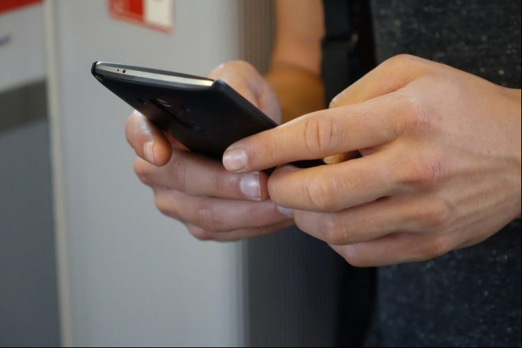 6 aplicaciones Android para enviar SMS desde tu PC