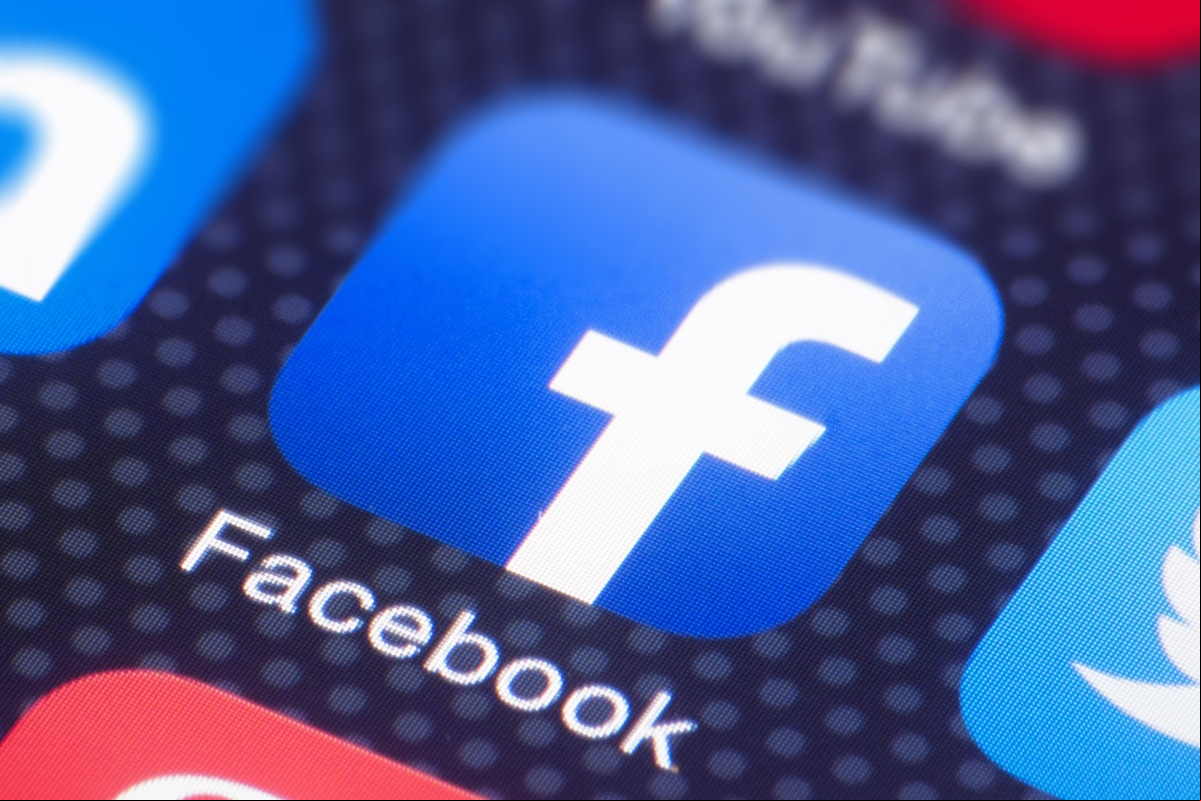 Facebook pronto agregará carretes y salas al  de historias
